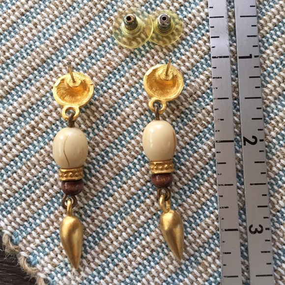 VINTAGE Brushed Gold with Beads Dangle Earrings - Picture 4 of 8